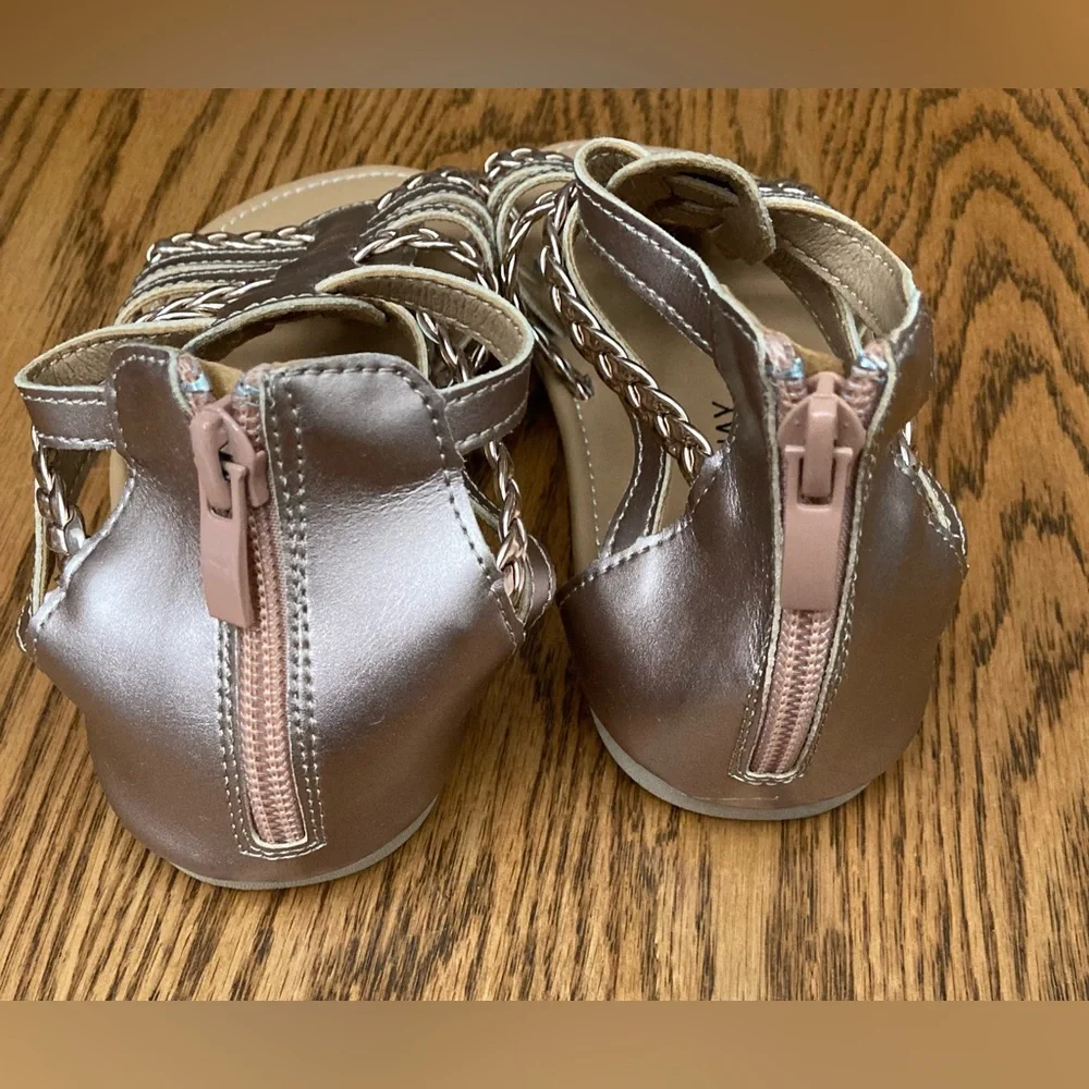 🌹⚜️GLADIATOR⚜️🌹SANDLES w/braided straps & zip closure. SZ 13 ROSEGOLD🌟NWT🌟